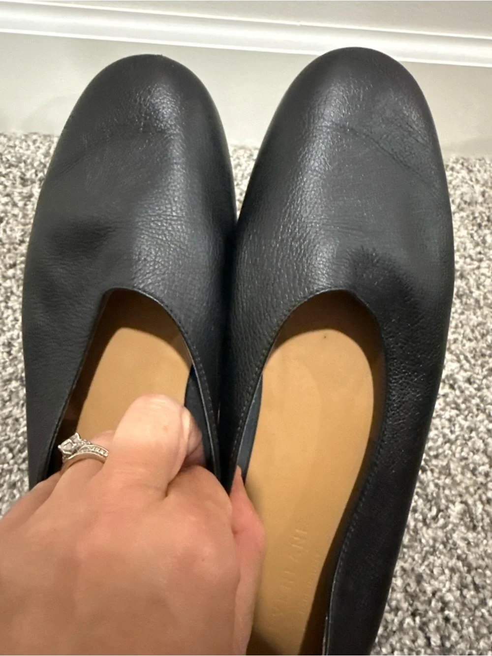 Everlane The Day Glove black leather ballet flats, size 8 - Picture 7 of 14